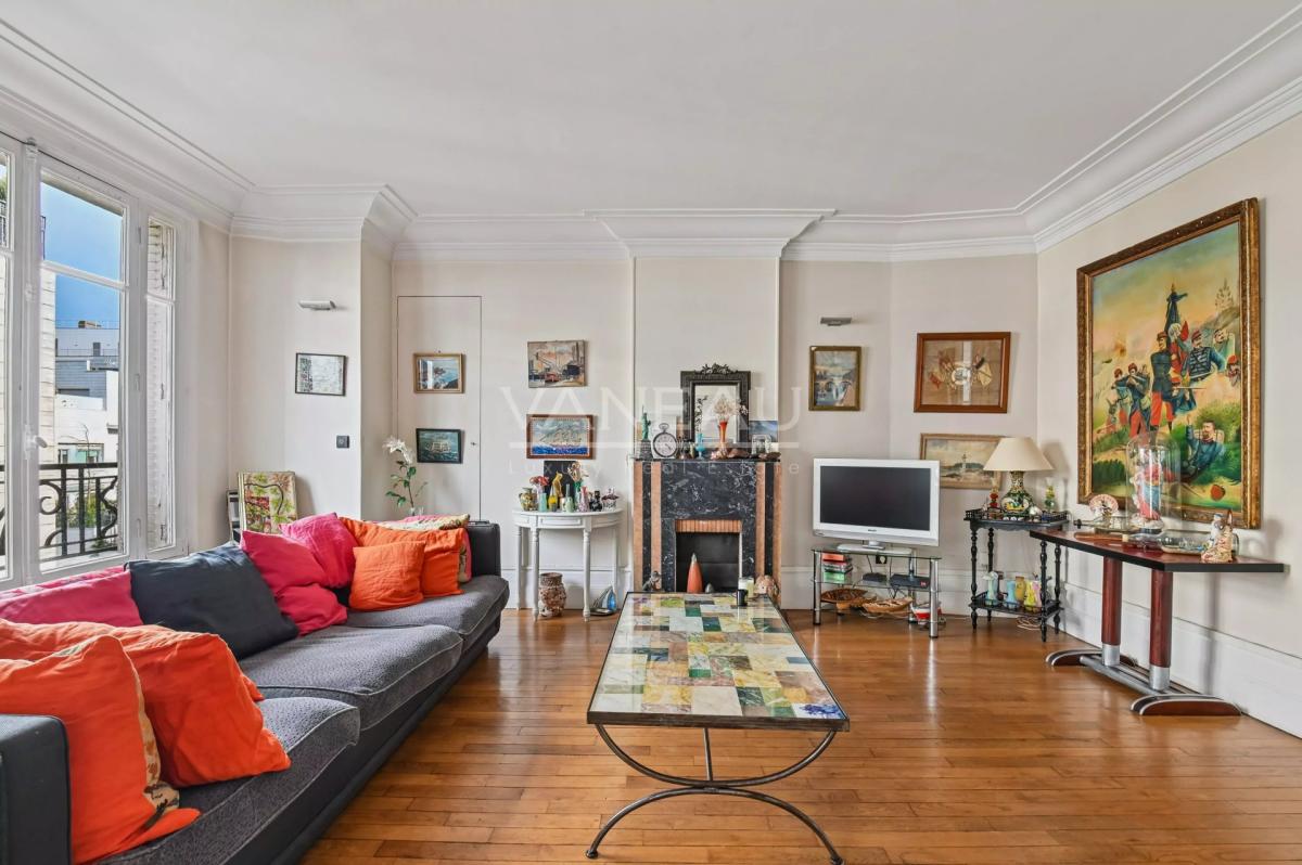 NEUILLY SUR SEINE - Exclusivité - Charme de l’ancien.