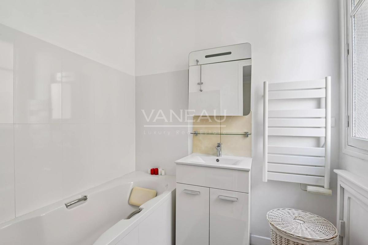 NEUILLY SUR SEINE - Exclusivité - Charme de l’ancien.