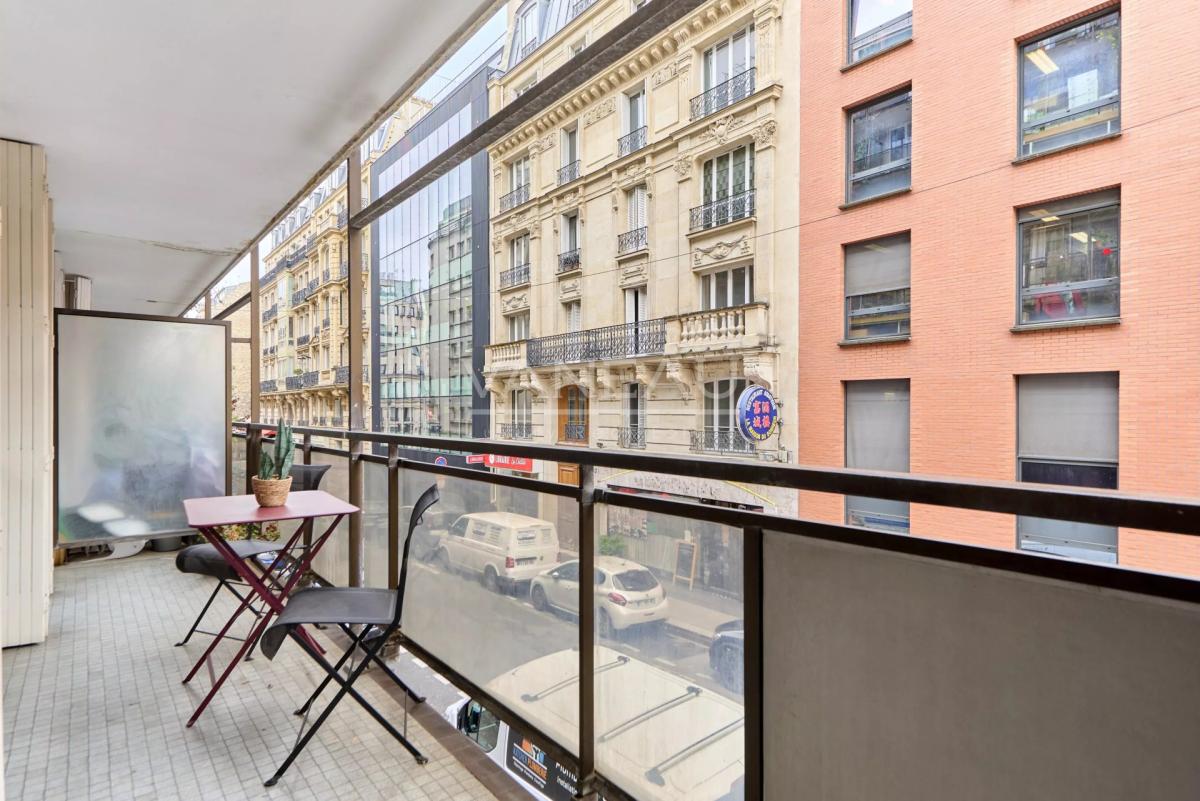 PARIS XVe - Volontaires : Appartement familial avec balcon