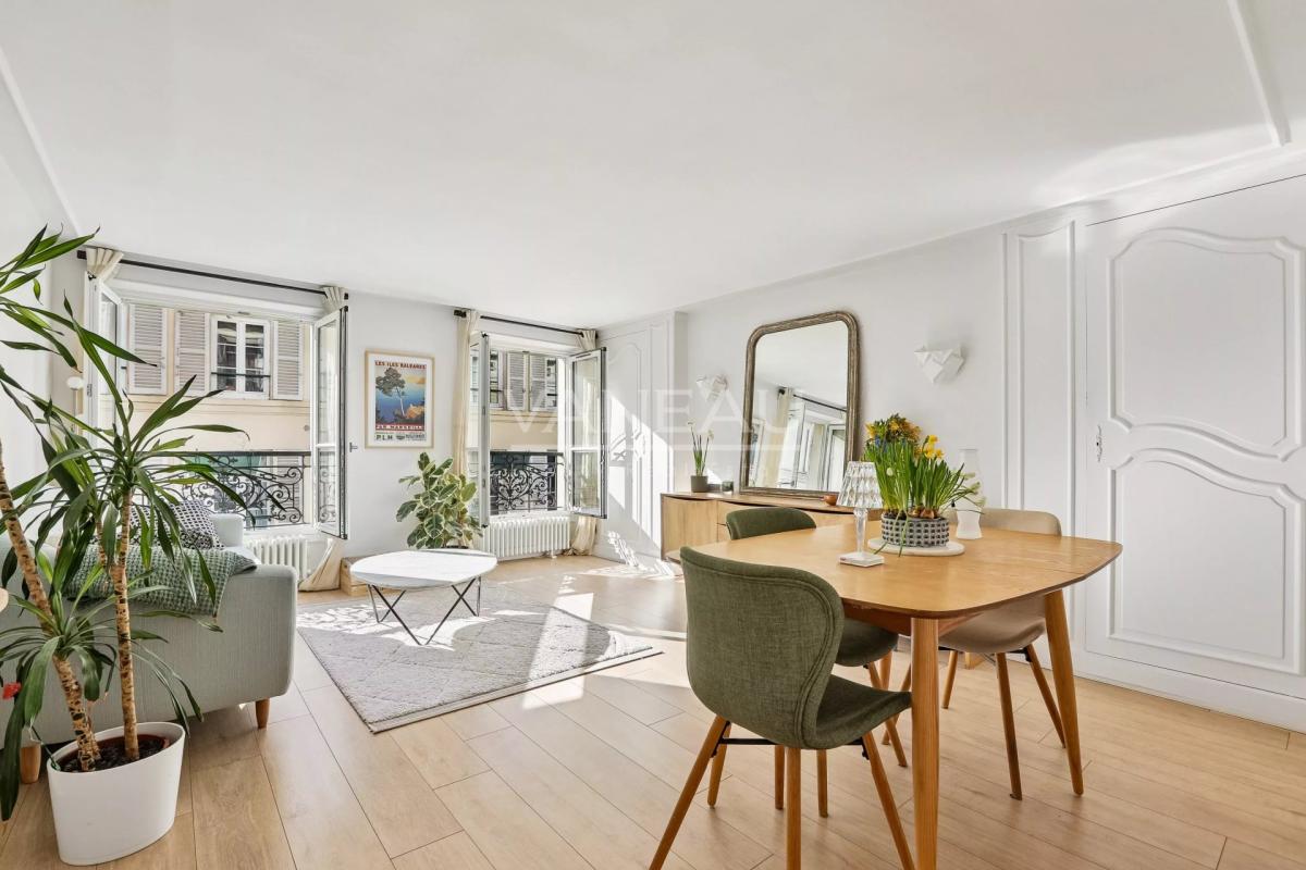 Proche Bon Marché – Appartement Deux Chambres