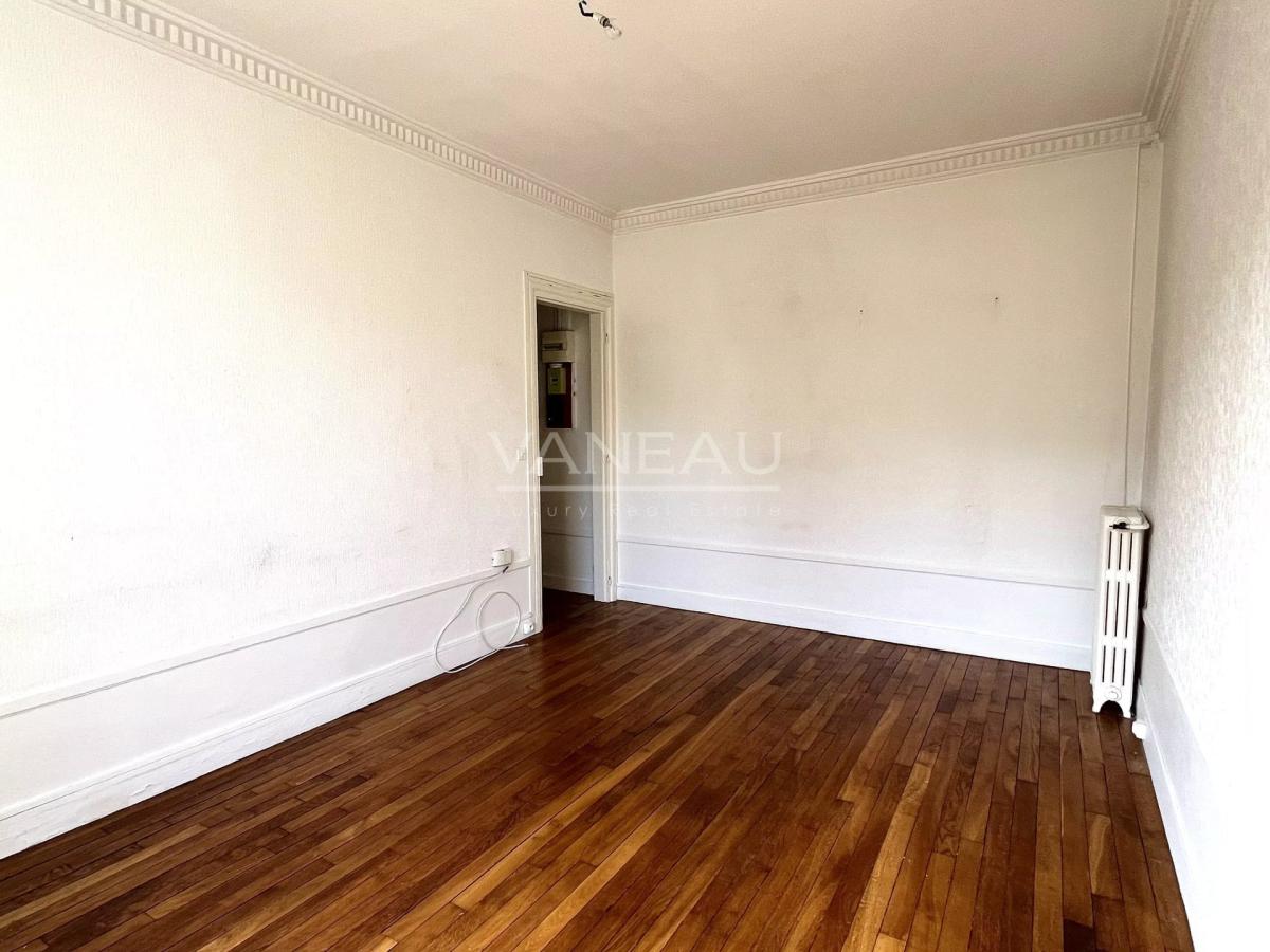 Meudon : deux pièces à rénover, sans vis à vis