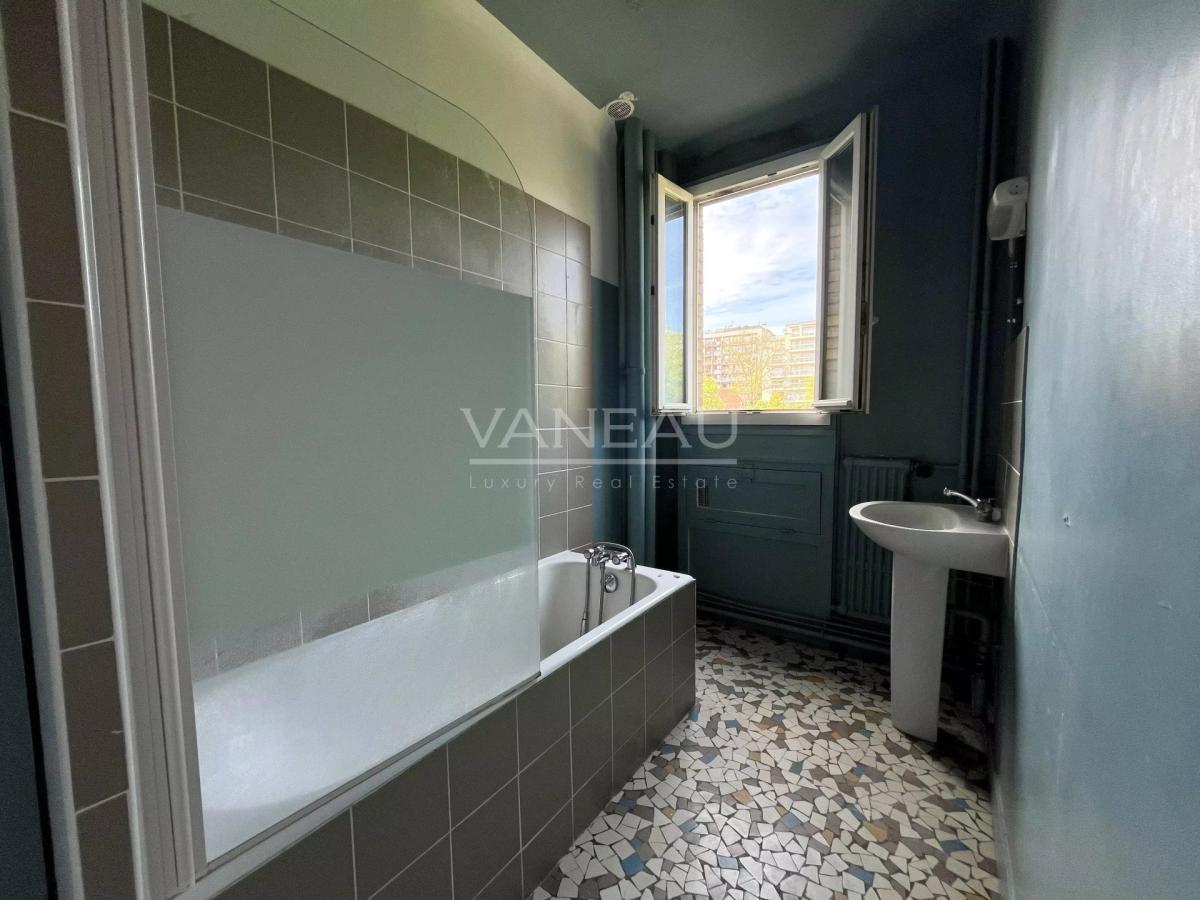 Meudon - 2 pièces à rénover, sans vis à vis