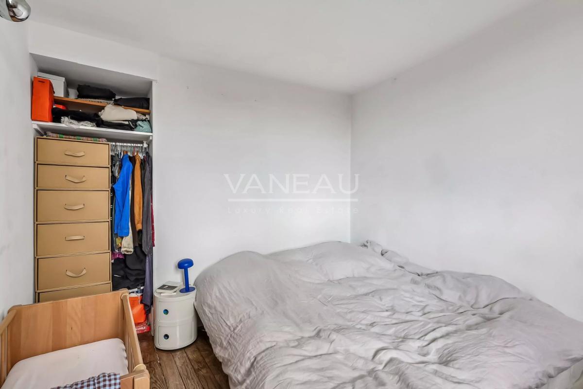 Paris XI - Belleville - Style Loft - Dernier étage - Vue dégagée