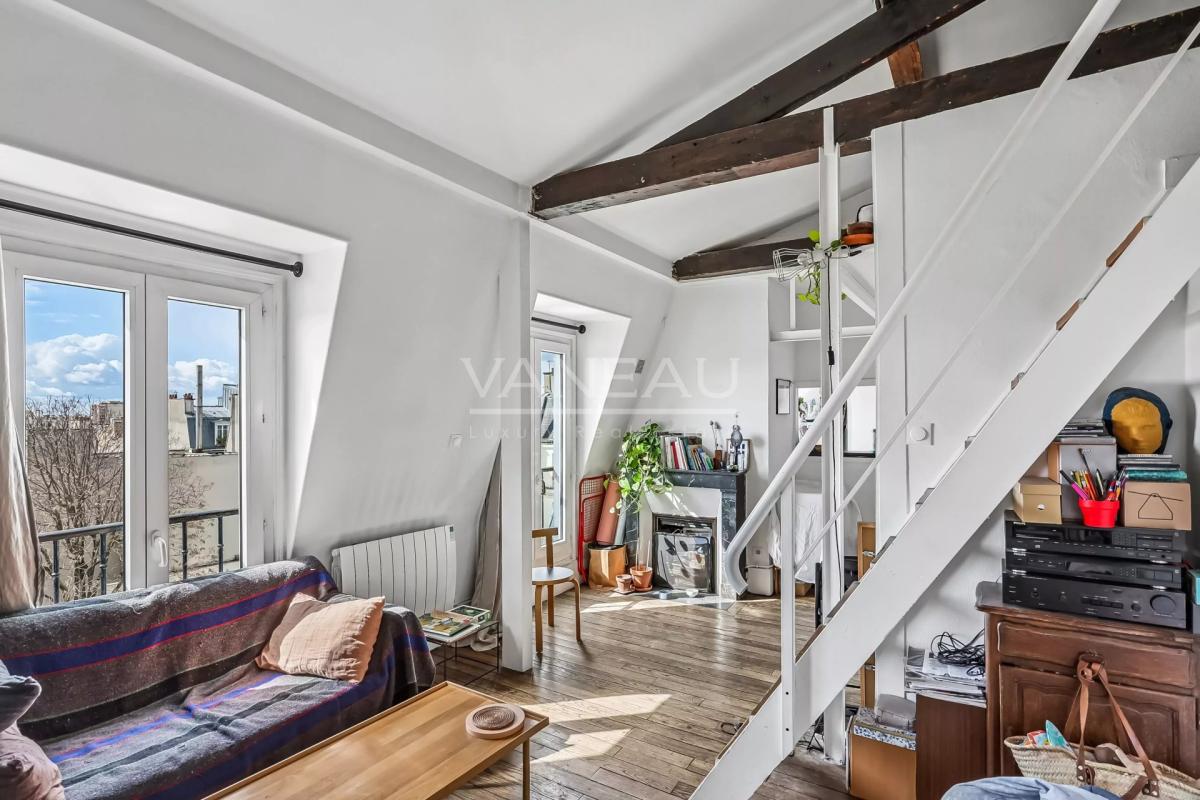 Paris XI - Belleville - Style Loft - Dernier étage - Vue dégagée