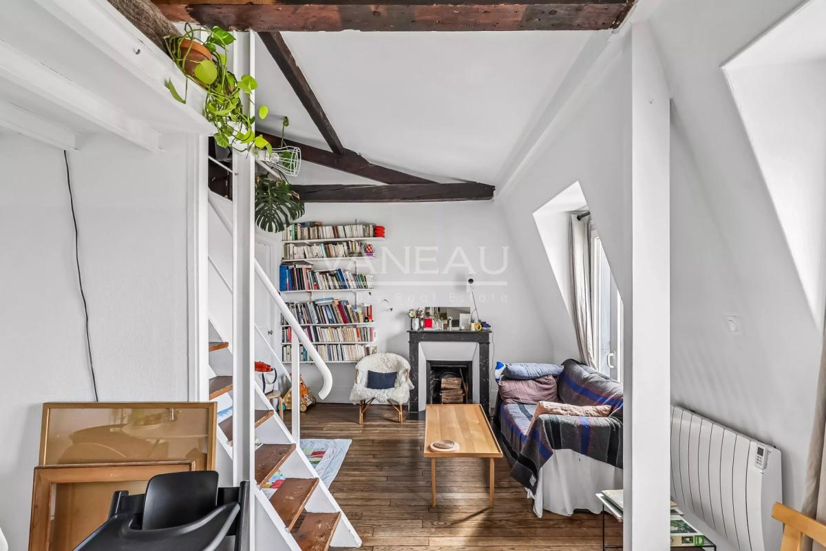 Paris XI - Belleville - Style Loft - Dernier étage - Vue dégagée