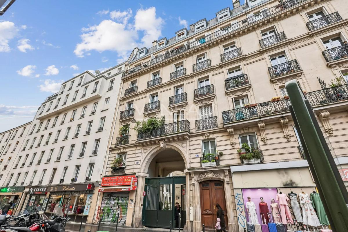 Paris XI - Belleville - Style Loft - Dernier étage - Vue dégagée