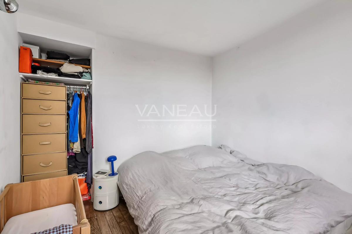 Paris XI - Belleville - Style Loft - Dernier étage - Vue dégagée