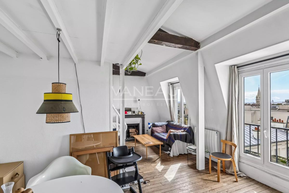 Paris XI - Belleville - Style Loft - Dernier étage - Vue dégagée