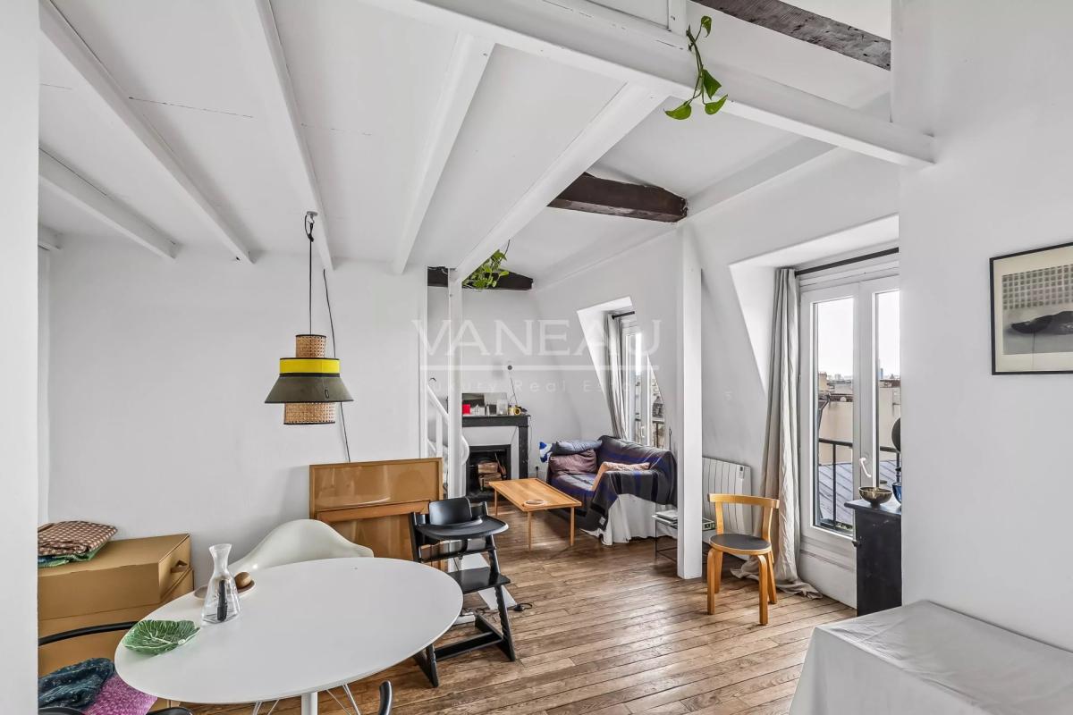 Paris XI - Belleville - Style Loft - Dernier étage - Vue dégagée