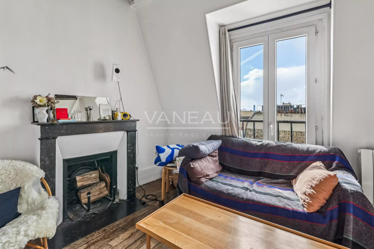 Paris XI - Belleville - Style Loft - Dernier étage - Vue dégagée