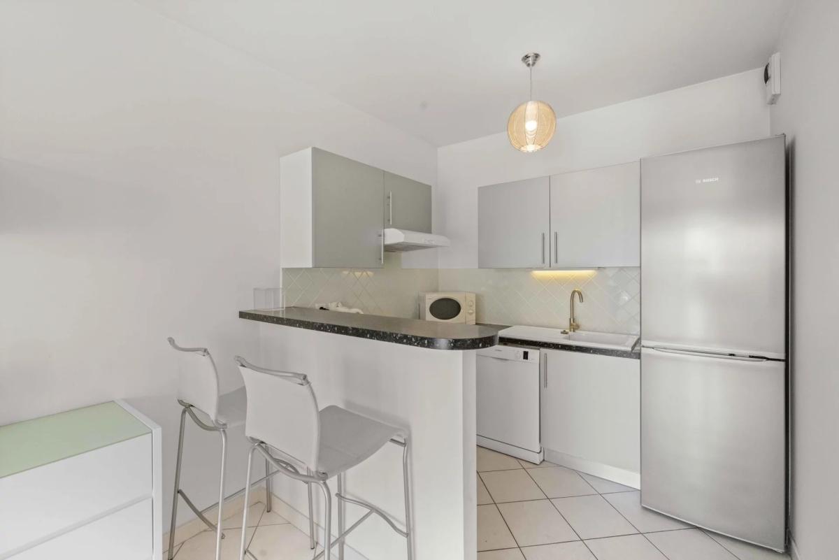 Cannes Banane Appartement 2 pièces dans une résidence récente