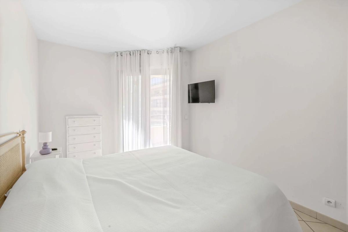 Cannes Banane Appartement 2 pièces dans une résidence récente