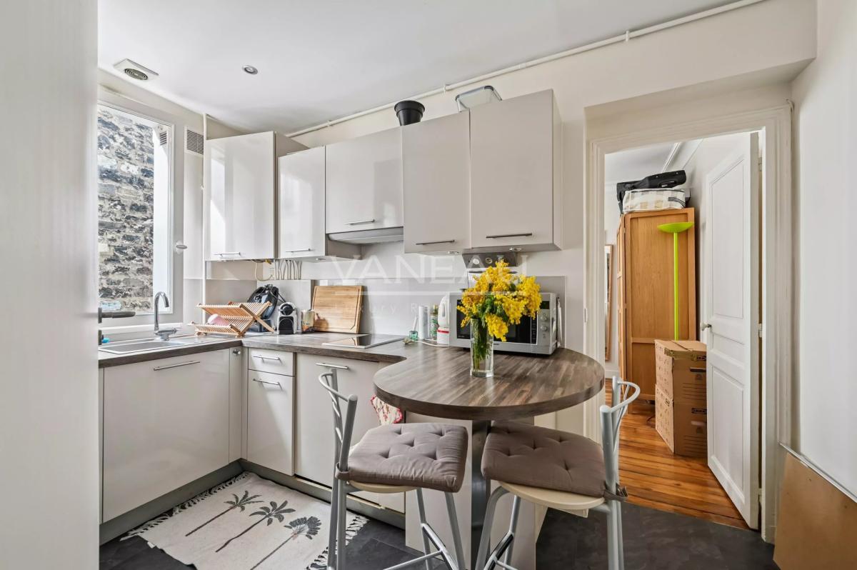 PARIS XVe - Pasteur/Montparnasse - Appartement familial en étage