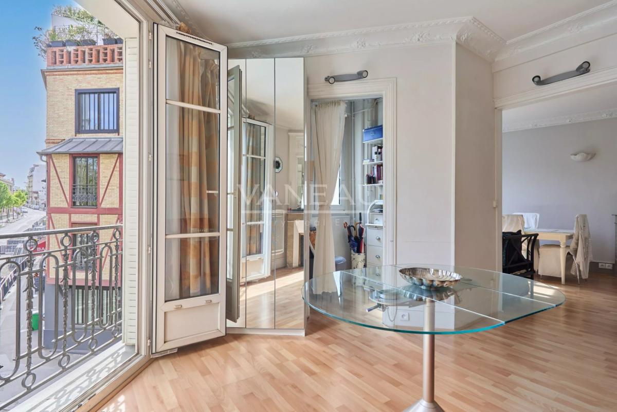 Paris XVe - Convention - Appartement trois pièces