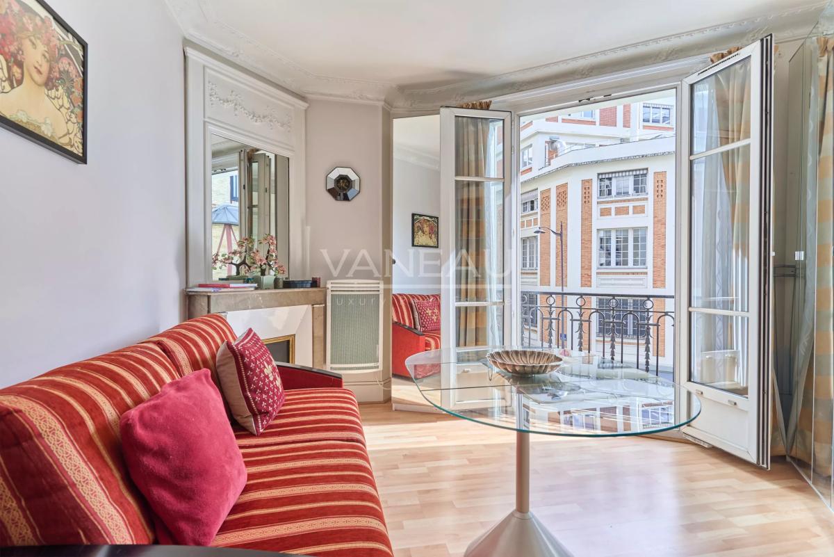 Paris XVe - Convention - Appartement trois pièces