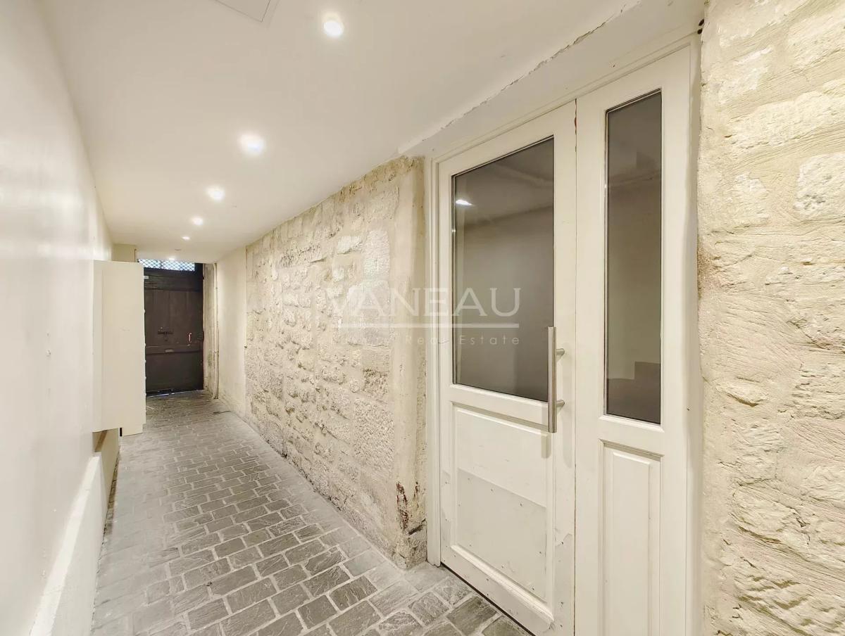 Paris 3e - Centre Pompidou - studio avec potentiel