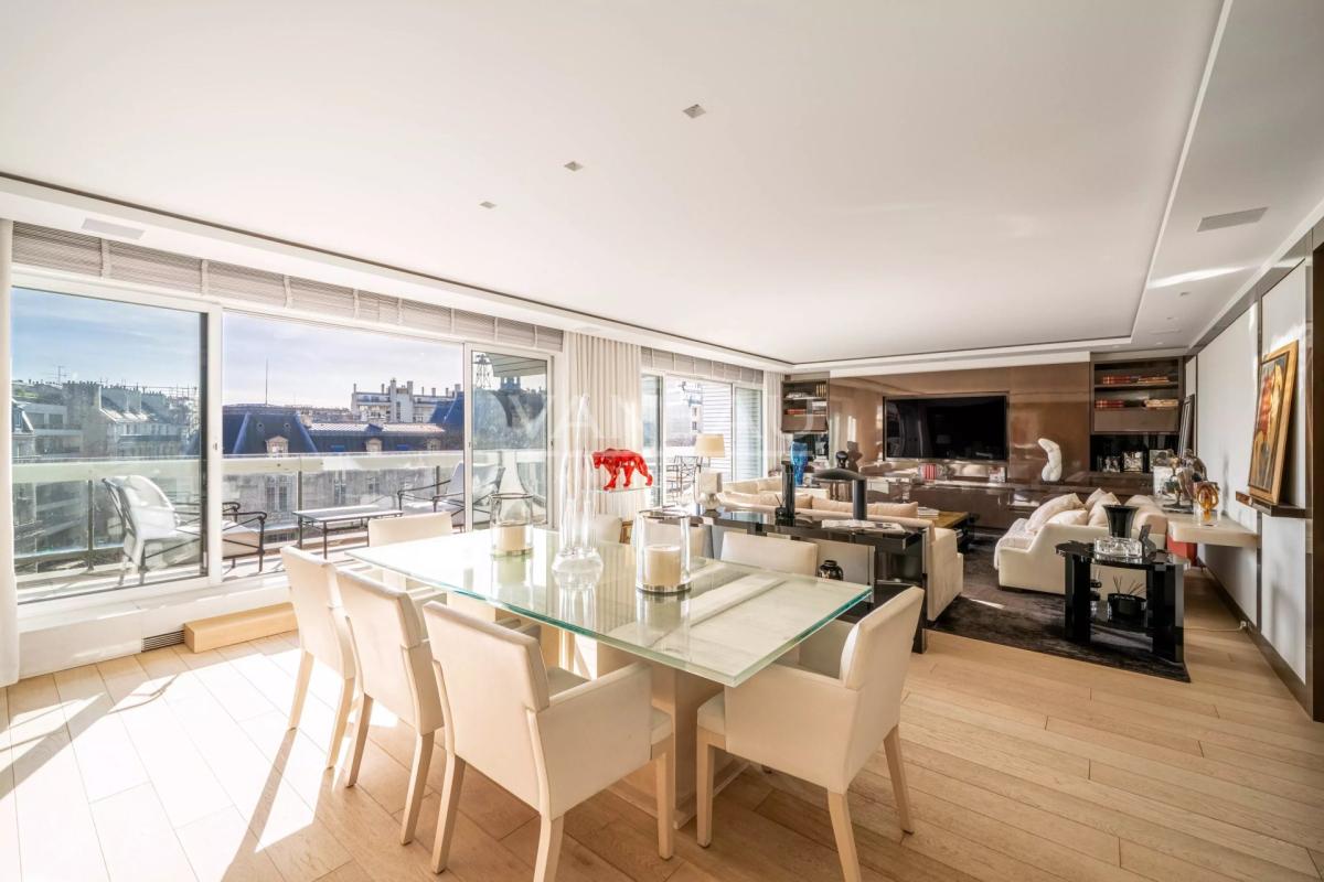 Paris XVIe - Henri Martin - Terrasse vue Tour Eiffel