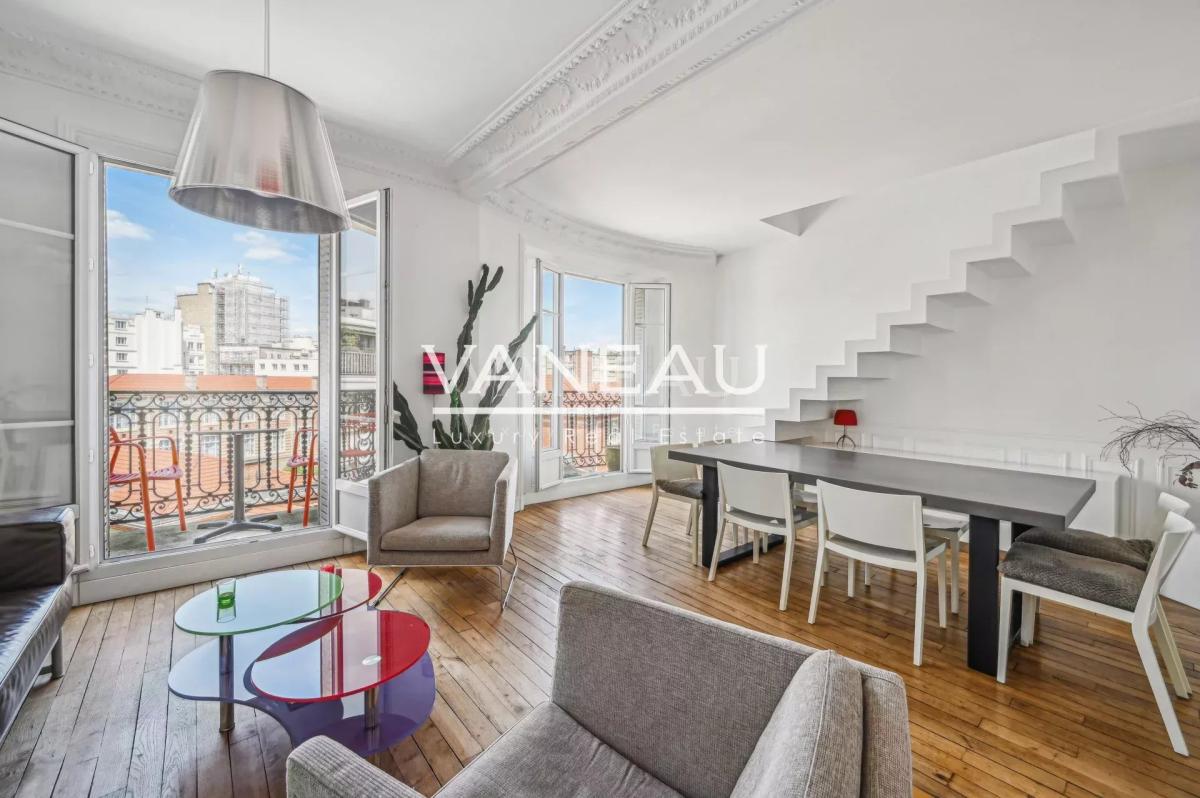 DUPLEX MEUBLÉ - PARIS XV