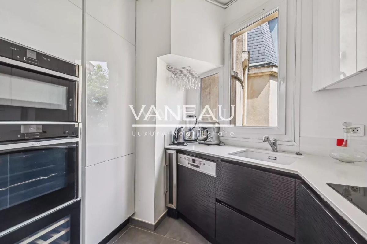 DUPLEX MEUBLÉ - PARIS XV