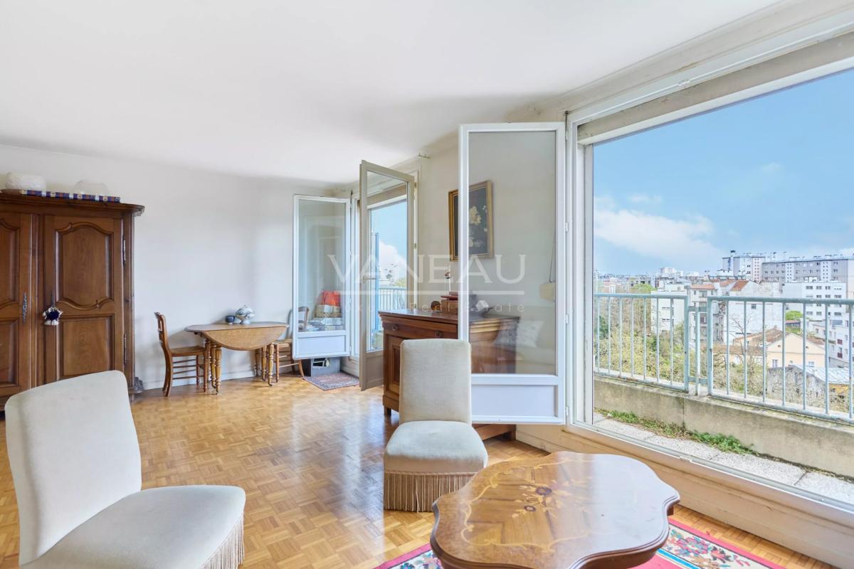 PARIS XVe - Dernier étage, balcons / Vues ciel et monuments