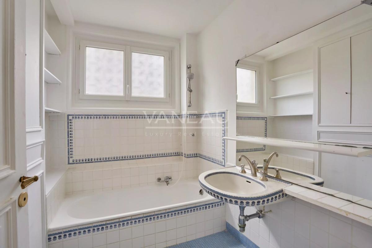 PARIS XVI – MICHEL ANGE-MOLITOR - PARC SAINTE-PERINE