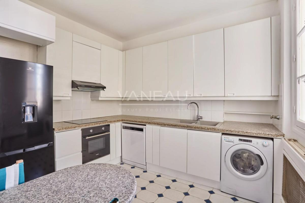 PARIS XVI – MICHEL ANGE-MOLITOR - PARC SAINTE-PERINE