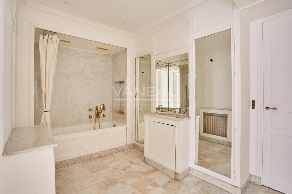 PARIS XVI – MICHEL ANGE-MOLITOR - PARC SAINTE-PERINE