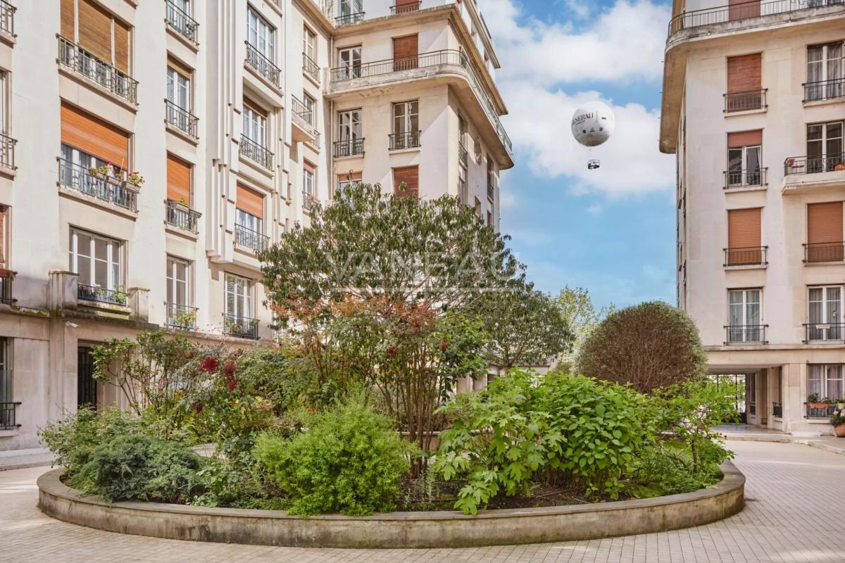 PARIS XVI – MICHEL ANGE-MOLITOR - PARC SAINTE-PERINE