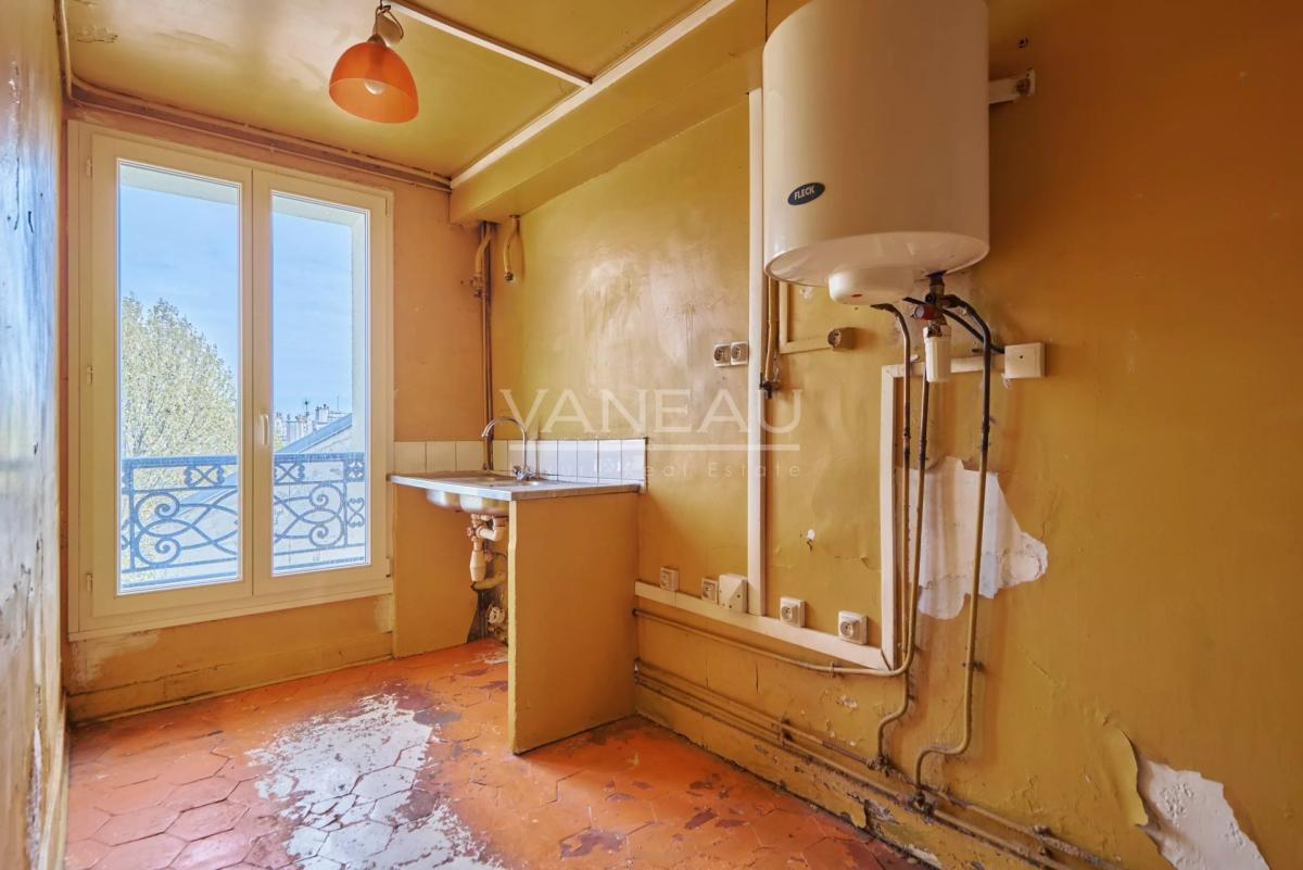 Paris IVe - Saint Paul - Deux pièces dernier étage ascenseur bal