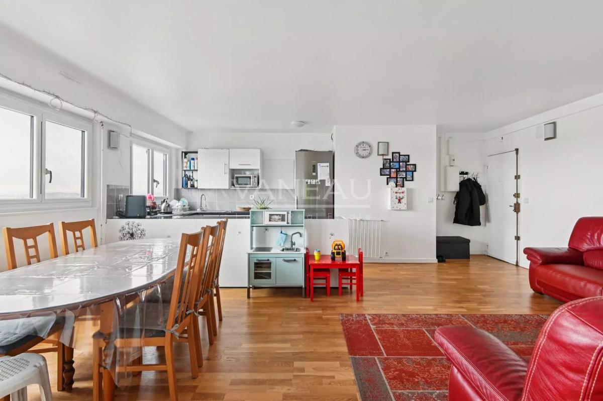 Courbevoie - Appartement familial, en étage élevé  - Vue panoram