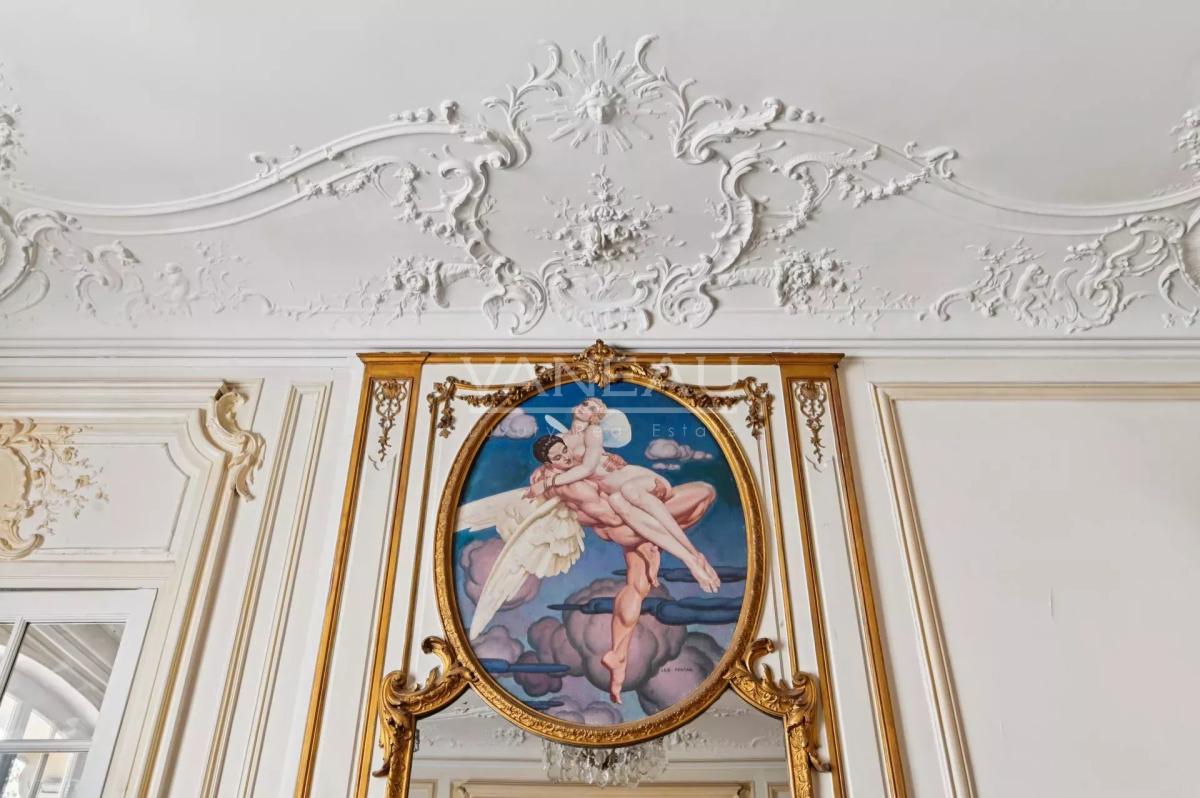 Paris XVIe - IENA - Place de l'Amiral de Grasse.