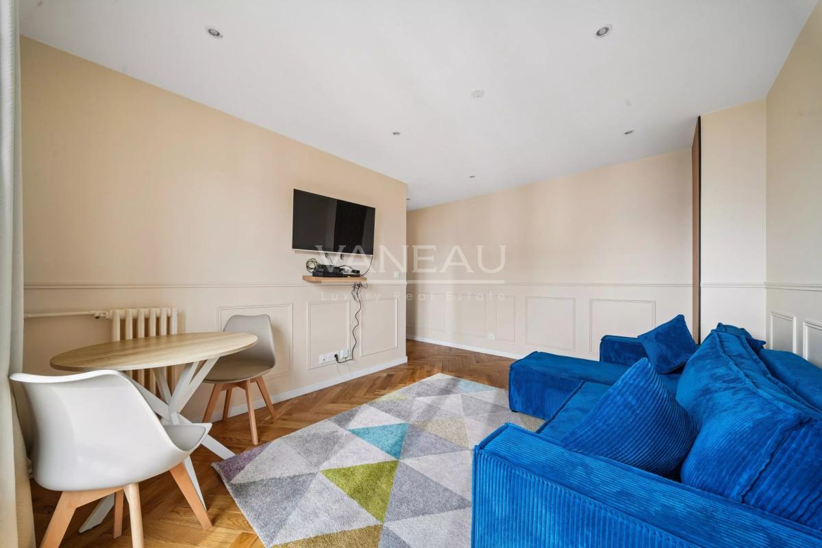 Boulogne - En parfait état - En étage avec ascenseur