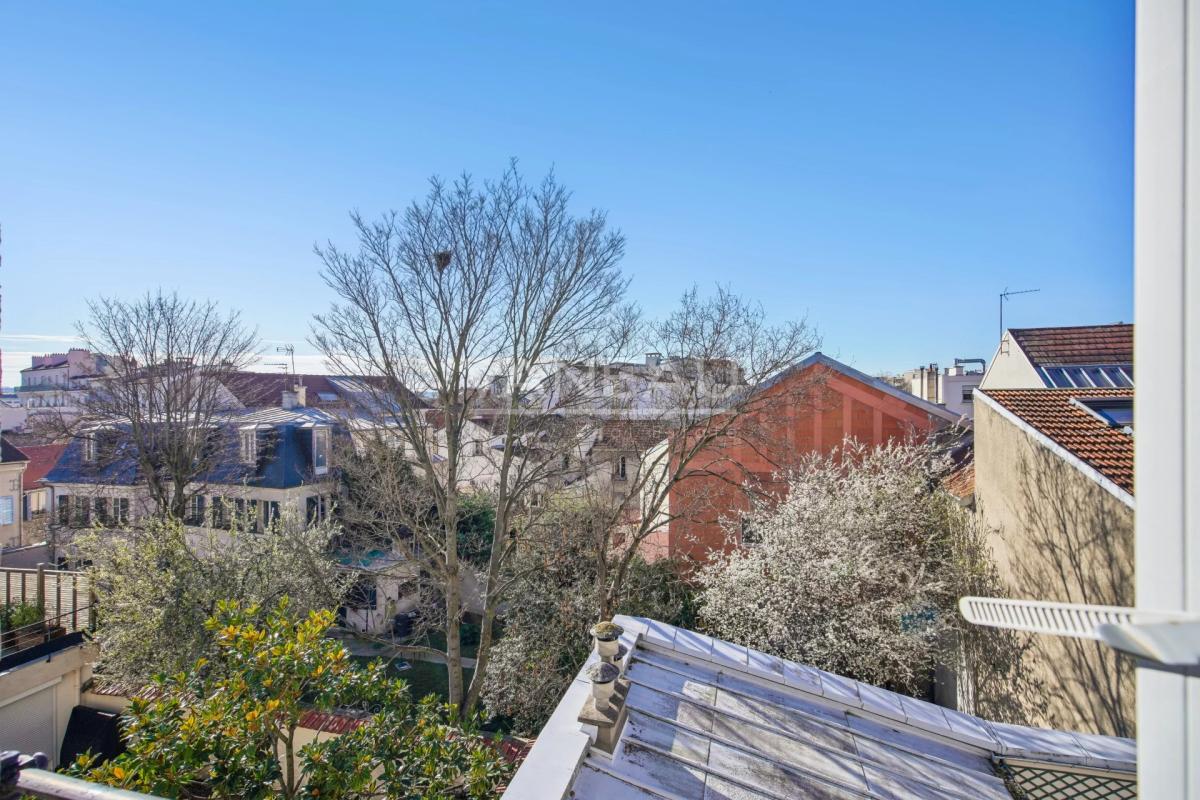 Nanterre - cœur historique - Appartement ensoleillé avec une vue