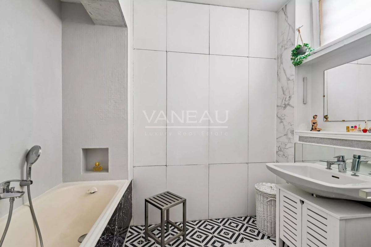 PARIS XVI - Passy Muette - Bel appartement - Deux chambres - Eta