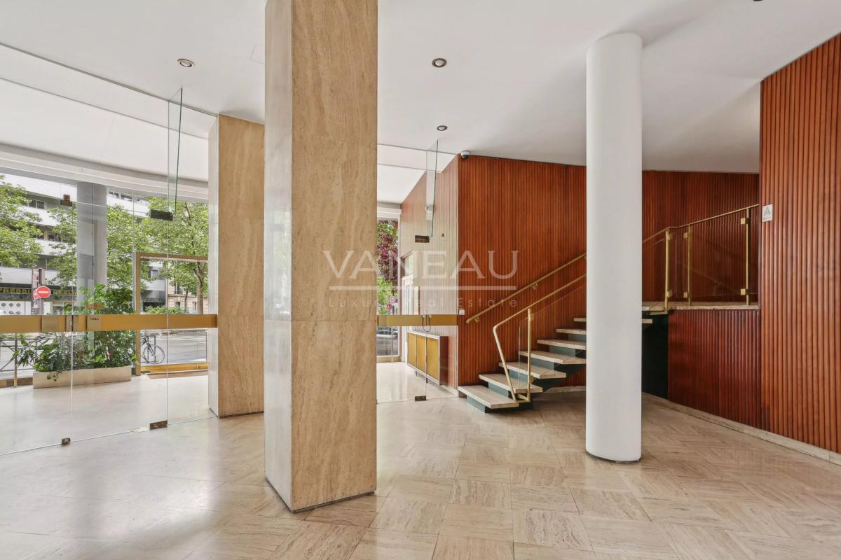 PARIS XVI - Auteuil Sud - Appartement familial avec balcon large