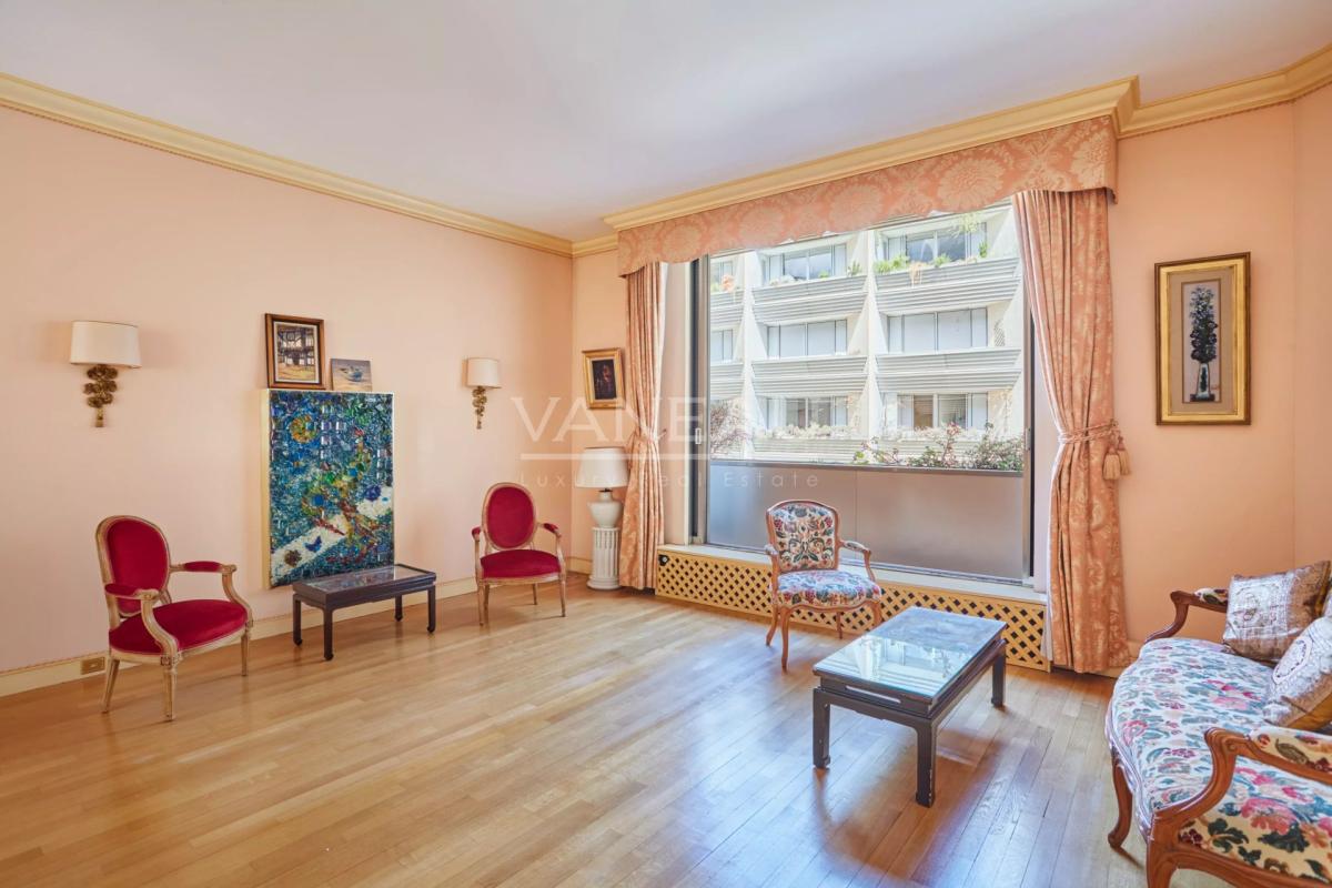 Paris VIIe - Bon Marché