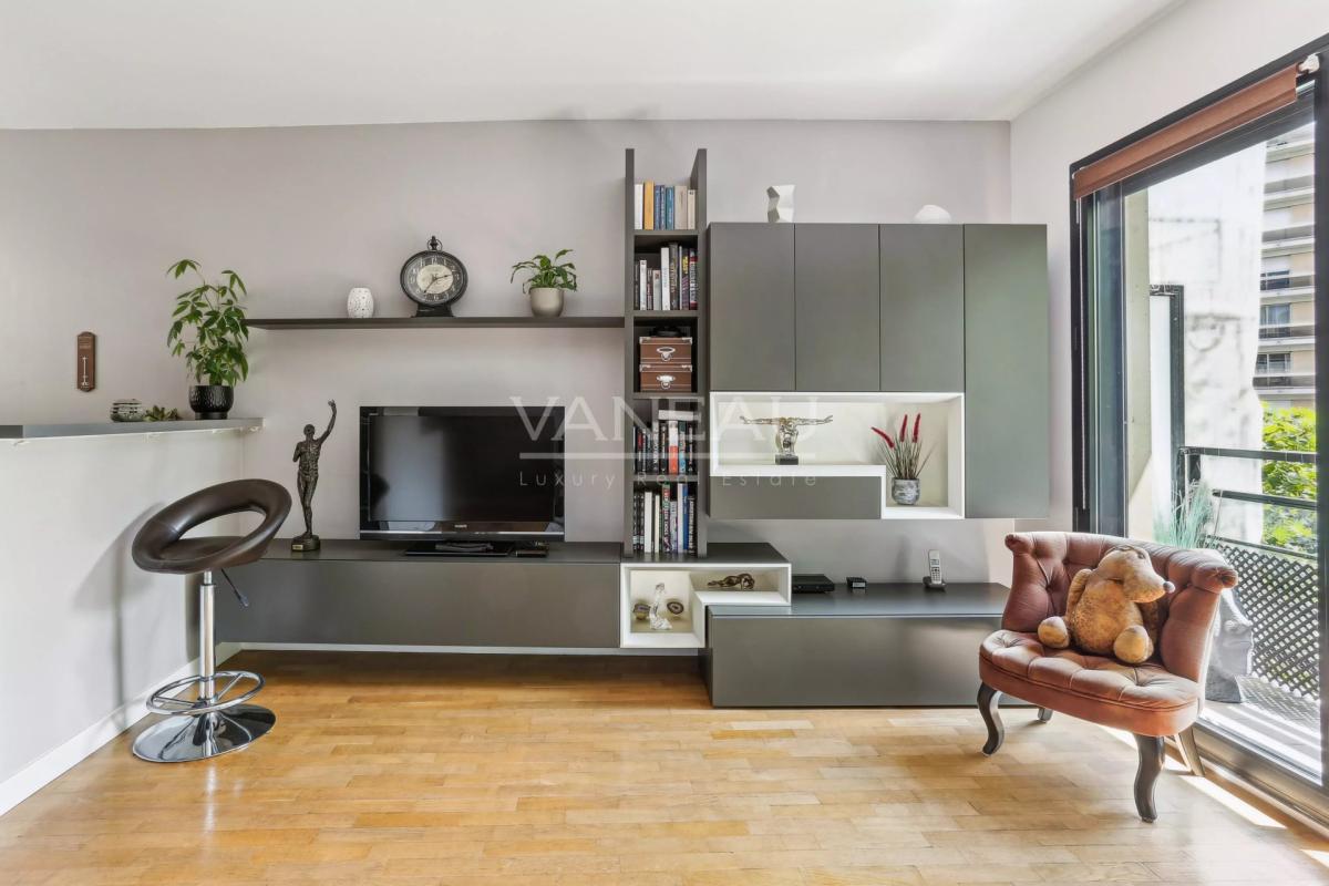 Deux pièces avec balcon exposé sud - immeuble moderne