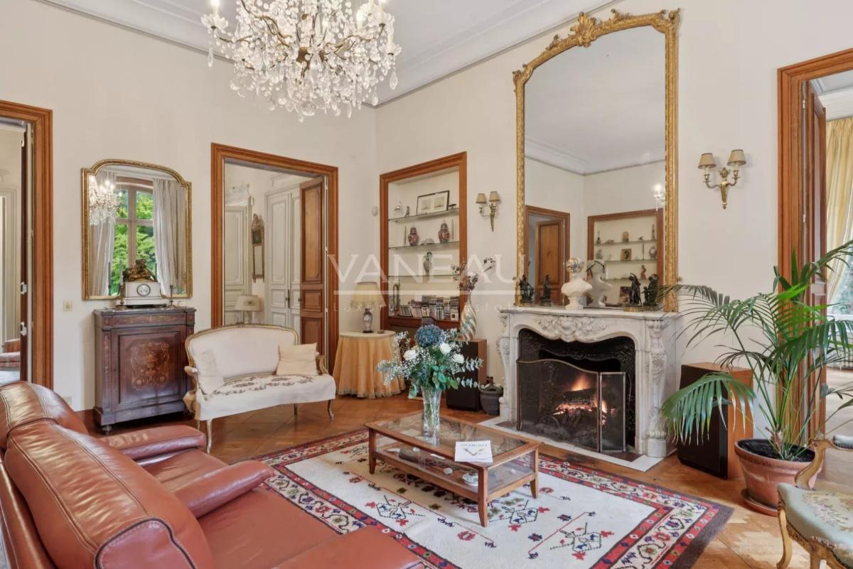 Évreux (27) - Magnifique propriété. Domaine sur parc arboré de 2