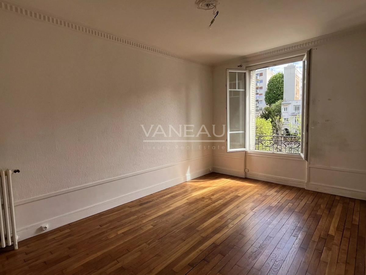 Meudon : deux pièces à rénover, sans vis à vis