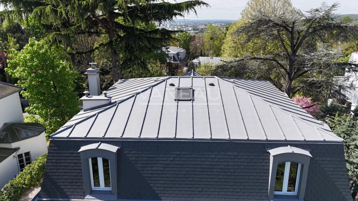 Montmorency – Élégante propriété Mansart d’exception, entièremen