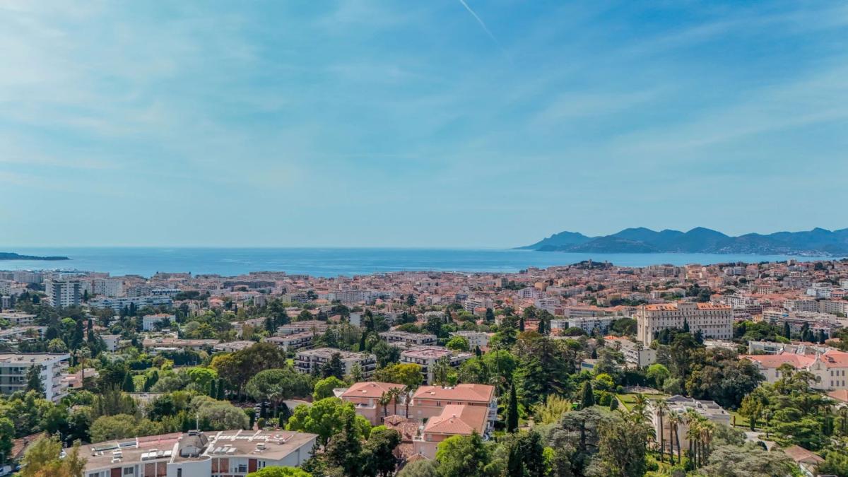 Cannes -  Villa Belle époque avec vue mer panoramique à vendre