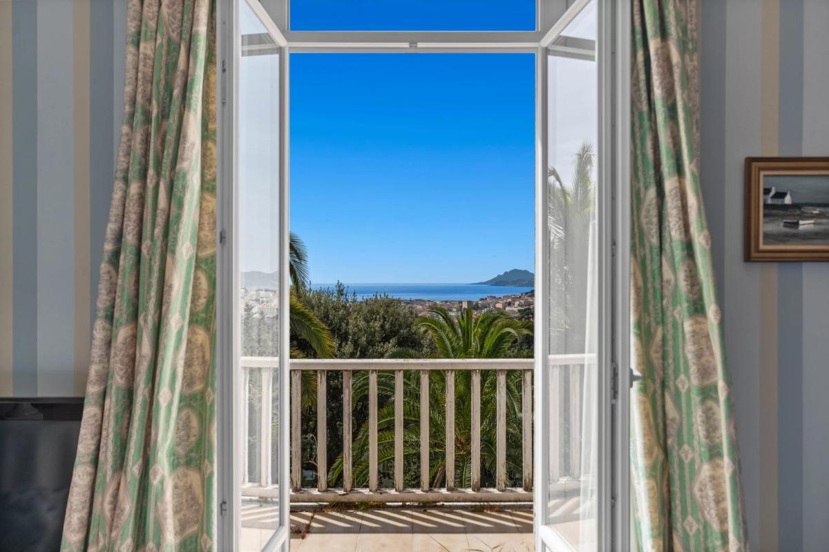 Cannes -  Villa Belle époque avec vue mer panoramique à vendre