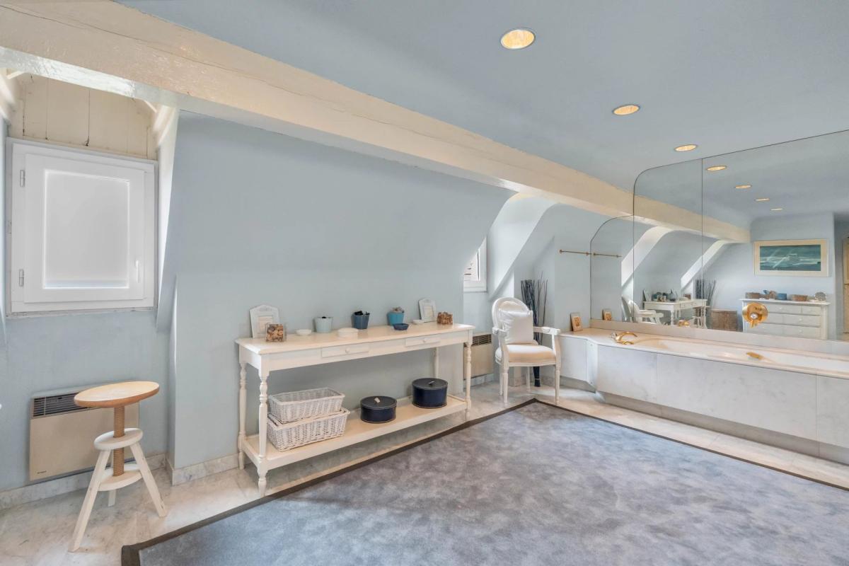 Cannes -  Villa Belle époque avec vue mer panoramique à vendre