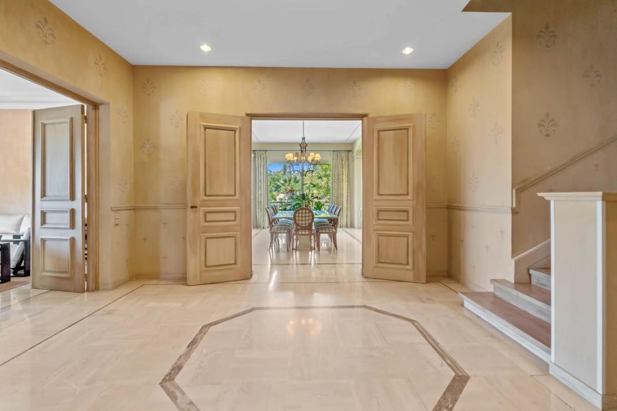 Cannes -  Villa Belle époque avec vue mer panoramique à vendre