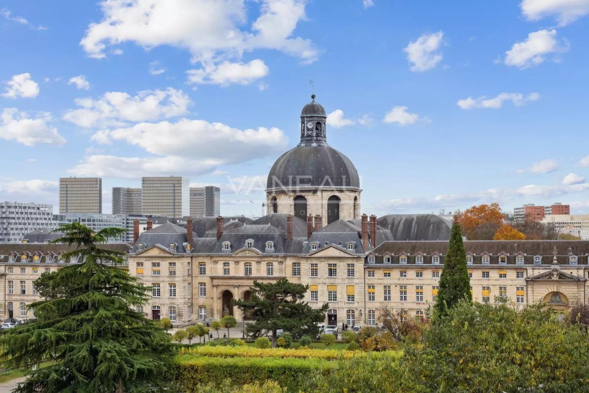 PARIS V - Appartement 2 pièces avec belle vue dégagée