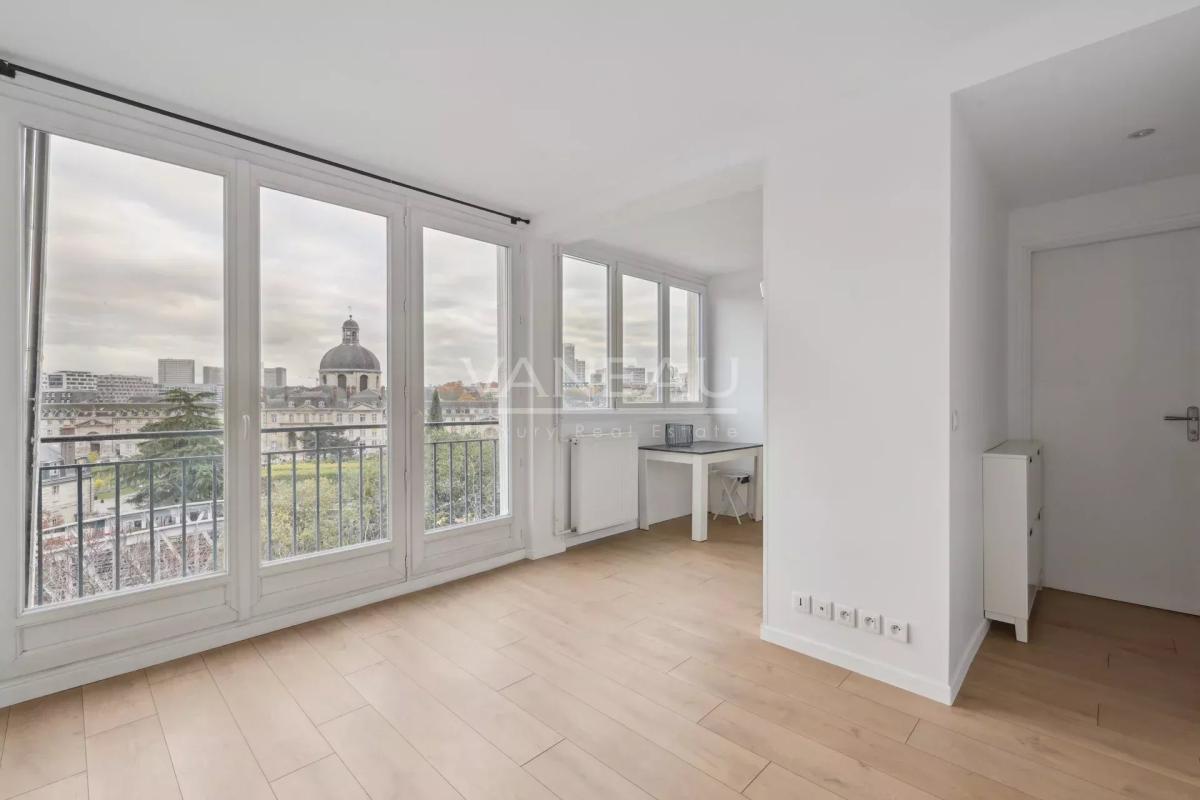 PARIS V - Appartement 2 pièces avec belle vue dégagée