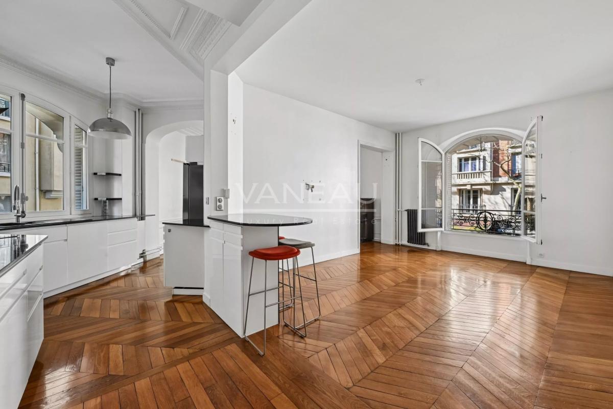 PARIS XVIe - EGLISE D'AUTEUIL - BEL APPARTEMENT FAMILIAL - 4 à 5