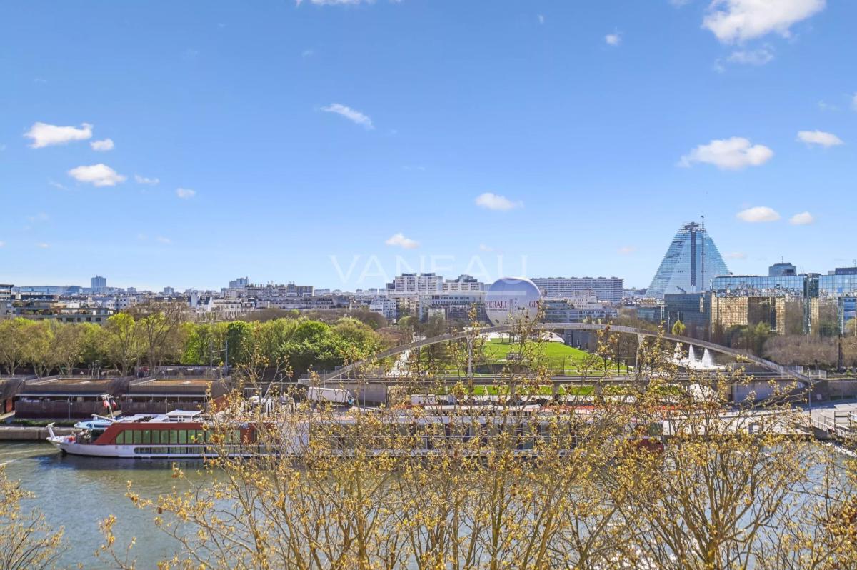 PARIS XVI  - Etage  éleve vue panoramique