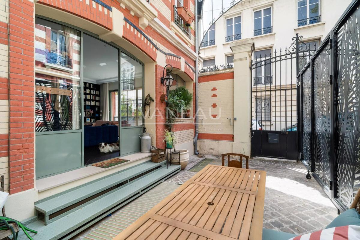 Paris XVIe -Trocadéro- Maison loft atypique