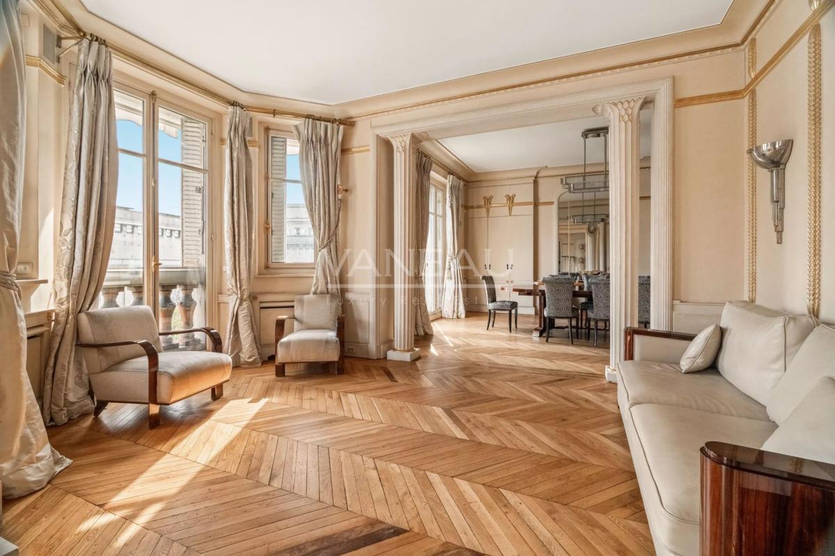 Paris XVIe - Trocadéro - Vue monuments.